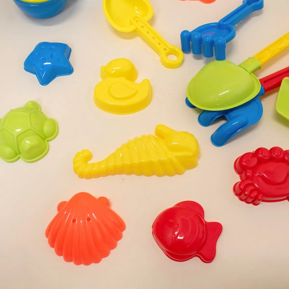 19 Pcs Sea Animal Beach & Sand Toys for Kids