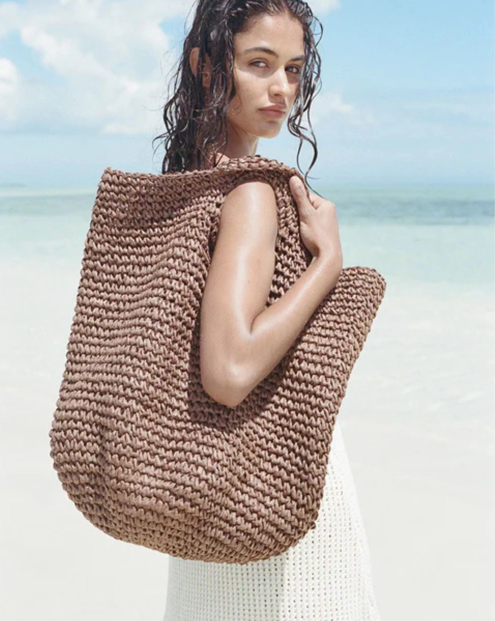 Round Straw Bag - Walnut